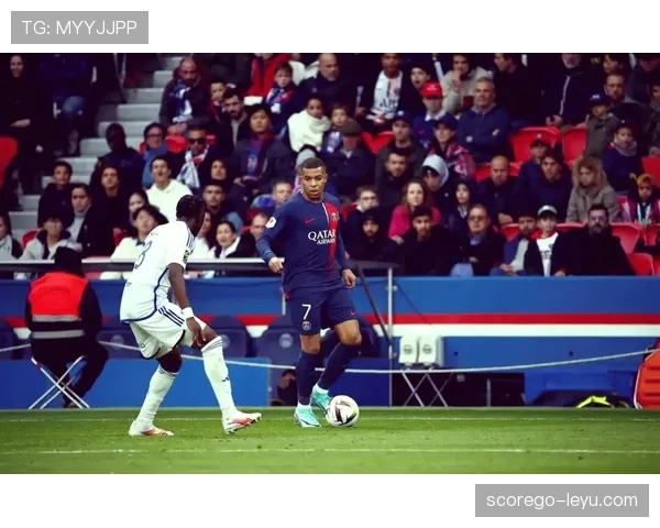 姆巴佩荣膺法甲最佳射手,持续闪耀赛场 姆巴佩荣膺法甲最佳射手,持续闪耀赛场