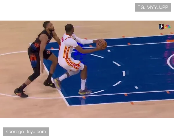 霍勒迪挡拆突破解决快攻差距拉开防守压力