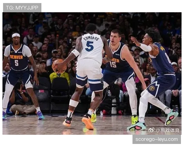 对比约基奇，萨博尼斯高位挡拆更擅长制造禁区效率